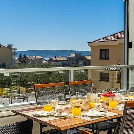 4-star, Terrace 16m2 & Seaview,4min Walk To Beach, 2 Private Parking Spaces *