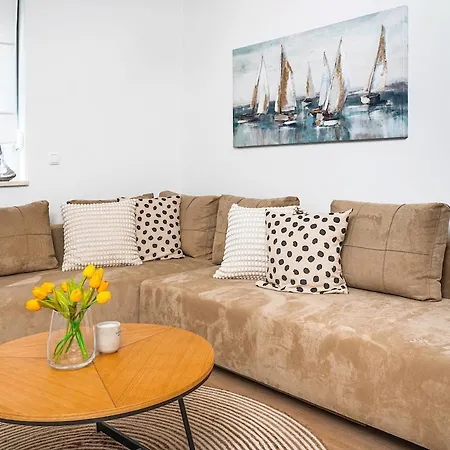 4-star, Terrace 16m2 & Seaview,4min Walk To Beach, 2 Private Parking Spaces Apartment