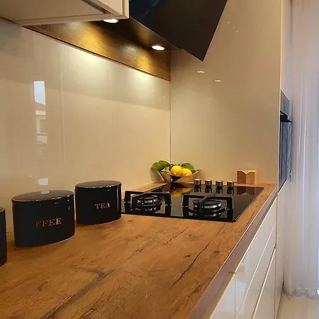 4-star, Terrace 16m2 & Seaview,4min Walk To Beach, 2 Private Parking Spaces * Kaštela