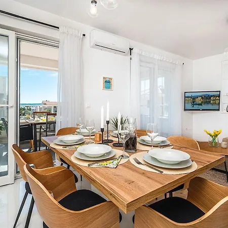 4-star, Terrace 16m2 & Seaview,4min Walk To Beach, 2 Private Parking Spaces